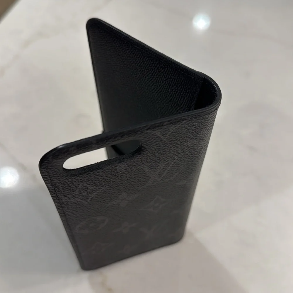 Authentic Louis Vuitton Monogram phone Folio Case
